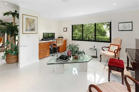 3650 N 36th Avenue Hollywood FL 33021