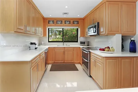3650 N 36th Avenue Hollywood FL 33021