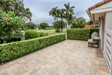 3650 N 36th Avenue Hollywood FL 33021