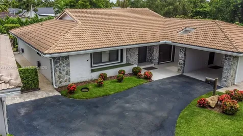 3650 N 36th Avenue Hollywood FL 33021