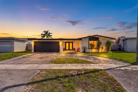 2051 NW 93rd Lane Sunrise FL 33322