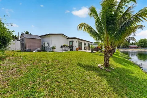 2051 NW 93rd Lane Sunrise FL 33322