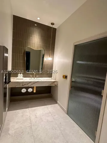 77 SE 5th Street Miami FL 33131