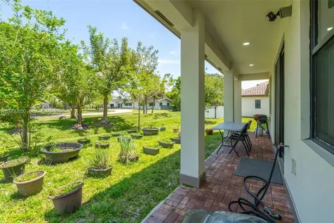 5113 NW 52nd Street Tamarac FL 33319