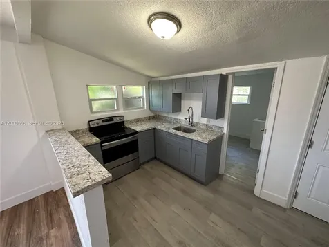 5646 NW 3rd Avenue Miami FL 33127