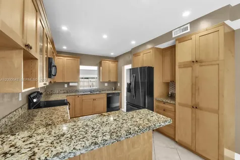 6900 NW 5th Street Plantation FL 33317