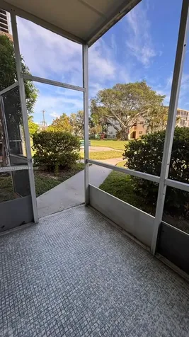 16900 NE 14 Miami FL 33162
