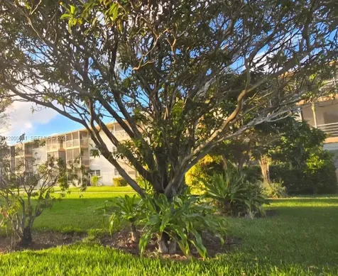16900 NE 14 Miami FL 33162