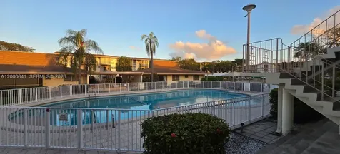 16900 NE 14 Miami FL 33162