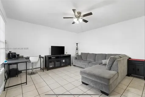 16900 NE 14 Miami FL 33162