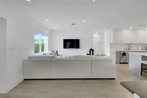 18361 NE 20th Place North Miami Beach FL 33179