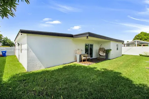 18361 NE 20th Place North Miami Beach FL 33179