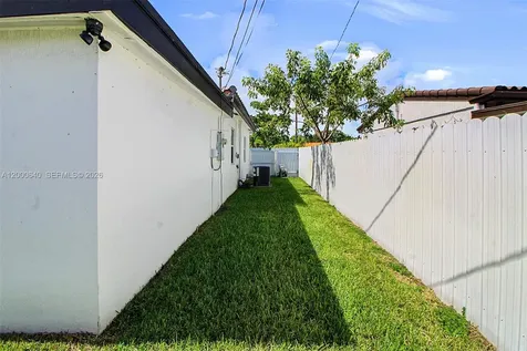 18361 NE 20th Place North Miami Beach FL 33179