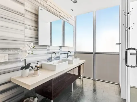 1100 Biscayne Boulevard Miami FL 33132