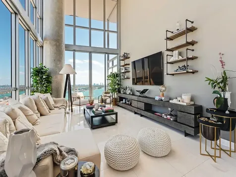 1100 Biscayne Boulevard Miami FL 33132