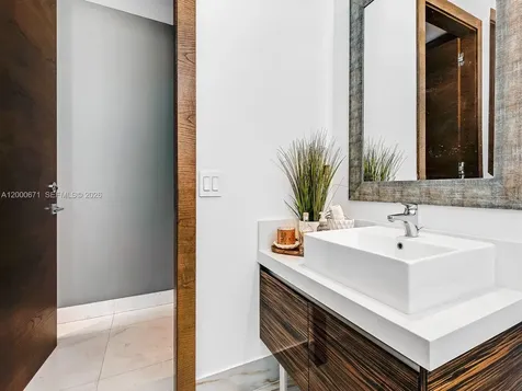 1100 Biscayne Boulevard Miami FL 33132