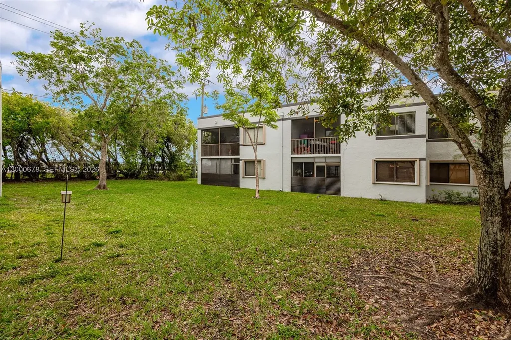159 Lakeview Drive Weston FL 33326