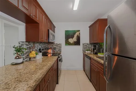 159 Lakeview Drive Weston FL 33326