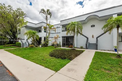 159 Lakeview Drive Weston FL 33326