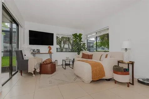 159 Lakeview Drive Weston FL 33326