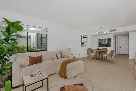 159 Lakeview Drive Weston FL 33326