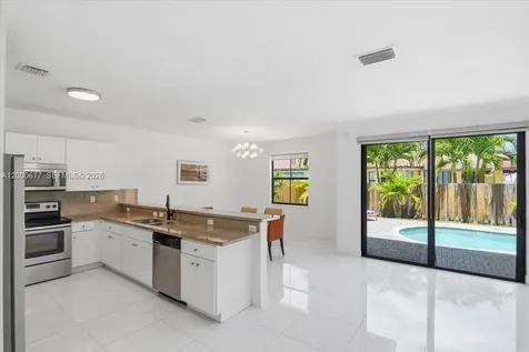 9777 NW 8th Terrace Miami FL 33172