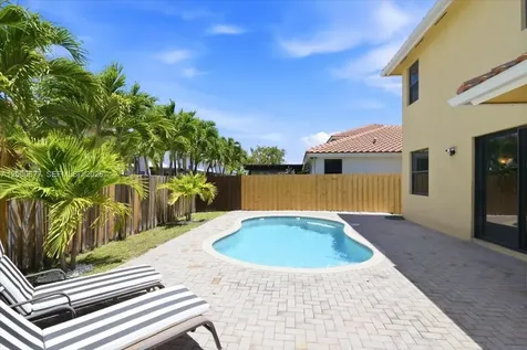 9777 NW 8th Terrace Miami FL 33172