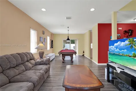 2064 NE 35th Avenue Homestead FL 33033
