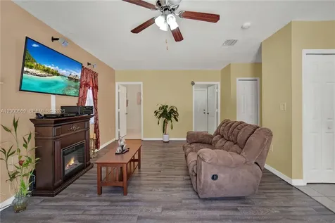 2064 NE 35th Avenue Homestead FL 33033