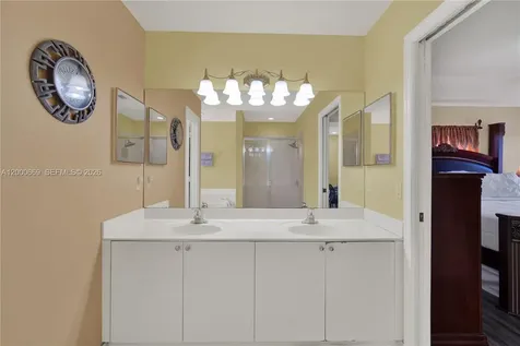 2064 NE 35th Avenue Homestead FL 33033