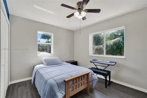 2064 NE 35th Avenue Homestead FL 33033