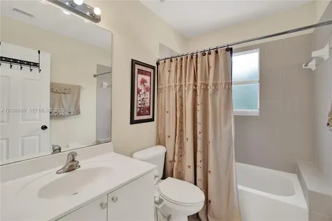 2064 NE 35th Avenue Homestead FL 33033