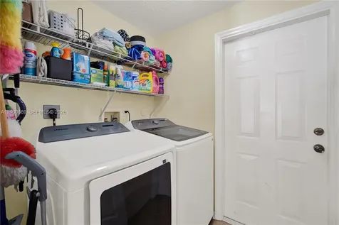 2064 NE 35th Avenue Homestead FL 33033
