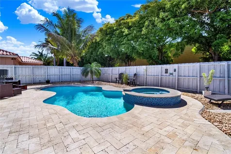 2064 NE 35th Avenue Homestead FL 33033
