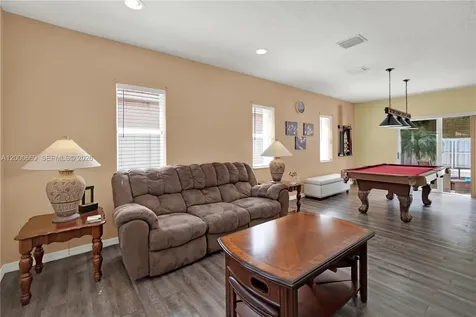 2064 NE 35th Avenue Homestead FL 33033