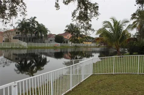 1325 NW 192nd Terrace Pembroke Pines FL 33029