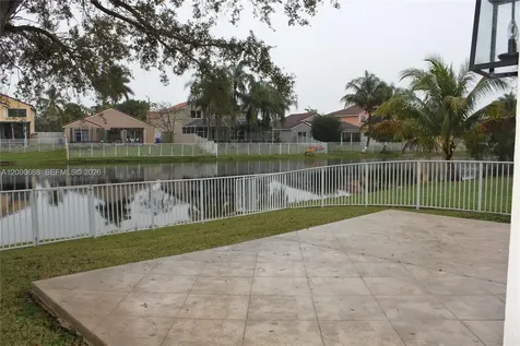1325 NW 192nd Terrace Pembroke Pines FL 33029