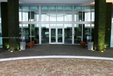 90 SW 3rd Street Miami FL 33130