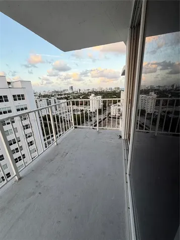 1228 West Avenue Miami Beach FL 33139