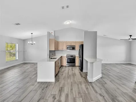 2022 NW 9th Terrace Cape Coral FL 33993