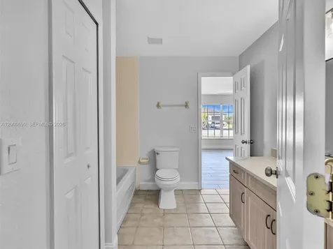 2022 NW 9th Terrace Cape Coral FL 33993