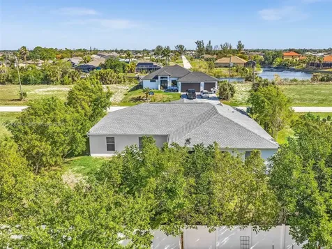 2022 NW 9th Terrace Cape Coral FL 33993