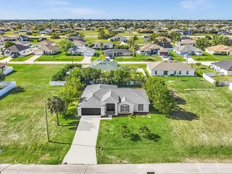 2022 NW 9th Terrace Cape Coral FL 33993