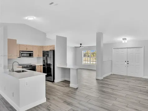 2022 NW 9th Terrace Cape Coral FL 33993
