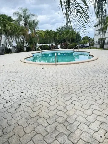 15201 NE 6th Avenue Miami FL 33162