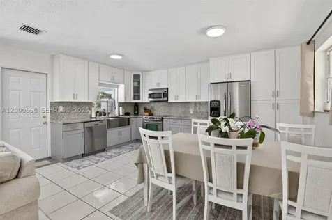 292 SW 52nd Avenue Plantation FL 33317