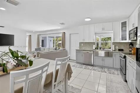 292 SW 52nd Avenue Plantation FL 33317