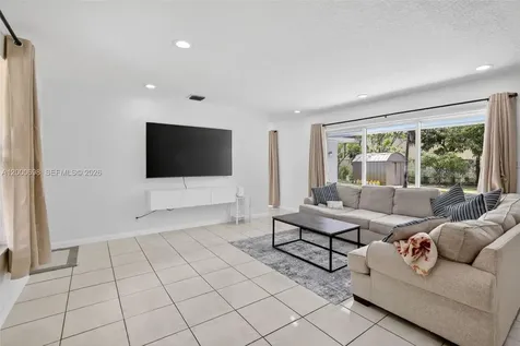 292 SW 52nd Avenue Plantation FL 33317