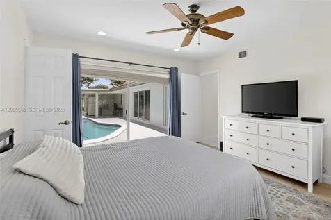 292 SW 52nd Avenue Plantation FL 33317
