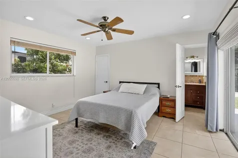292 SW 52nd Avenue Plantation FL 33317